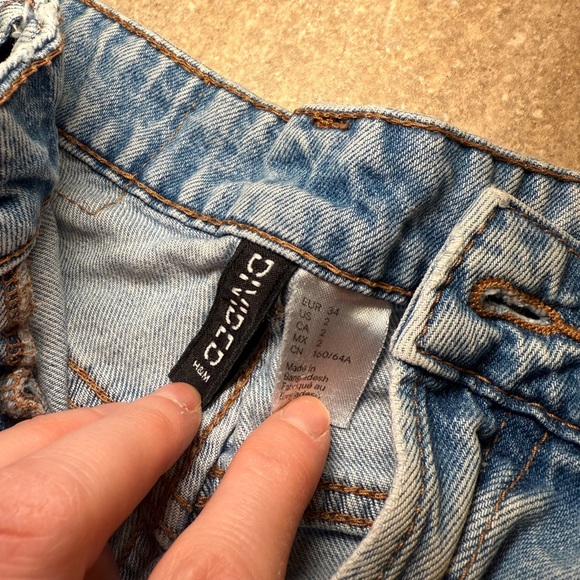 H&M Light Blue Denim Jeans - Picture 4 of 6